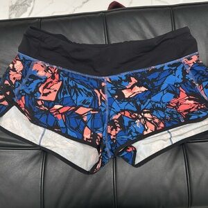 Lululemon low rise speed up 2.5 patterned
